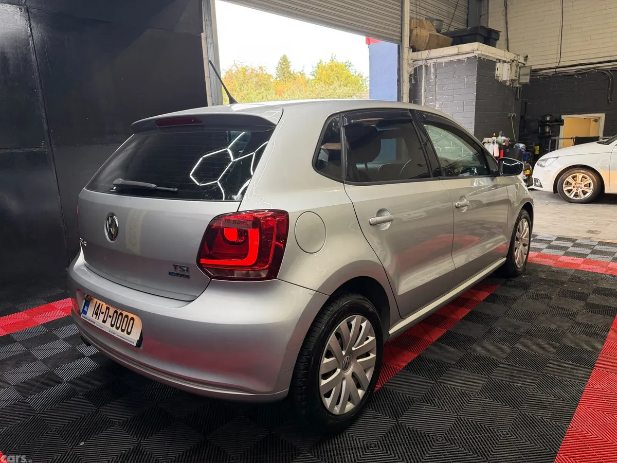 Volkswagen Polo Hatchback, Petrol, 2014, Silver
