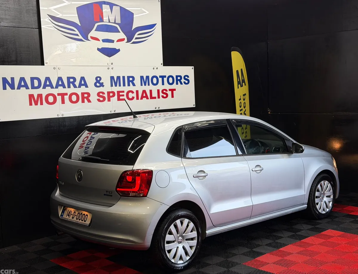 Volkswagen Polo Hatchback, Petrol, 2014, Silver