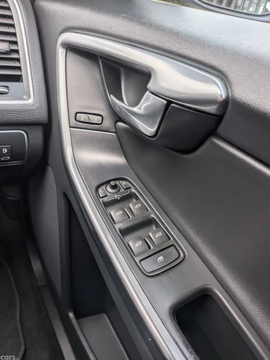 Volvo XC60 SUV, Diesel, 2016, Grey