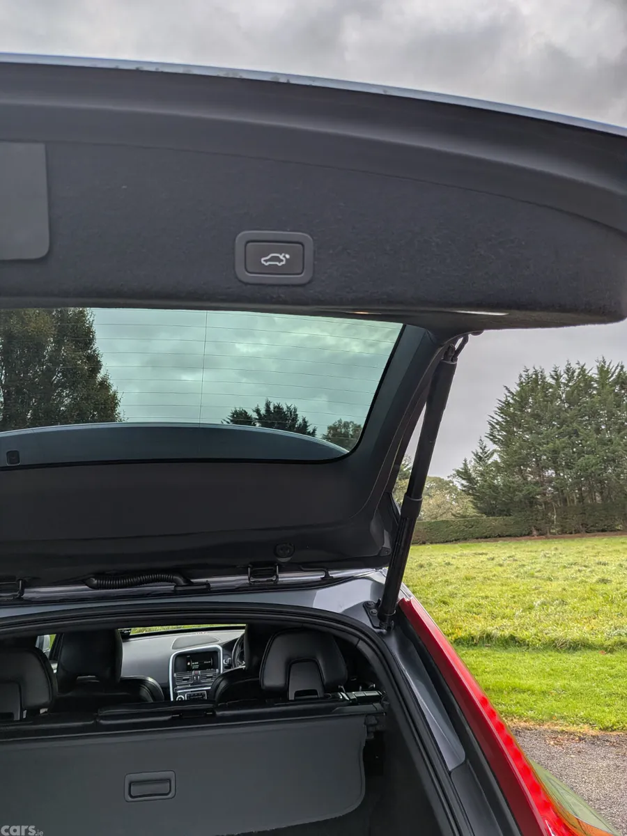 Volvo XC60 SUV, Diesel, 2016, Grey
