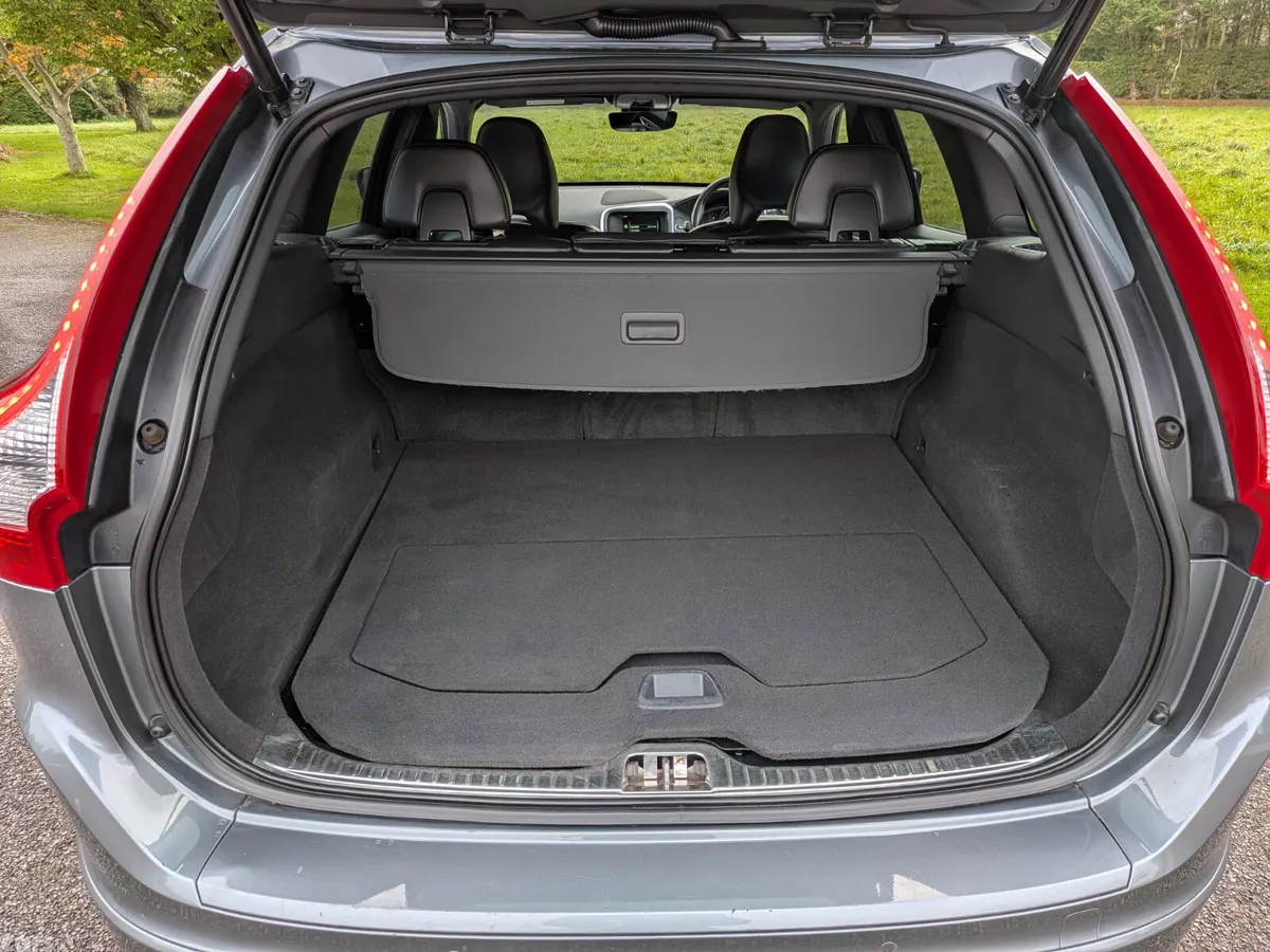 Volvo XC60 SUV, Diesel, 2016, Grey