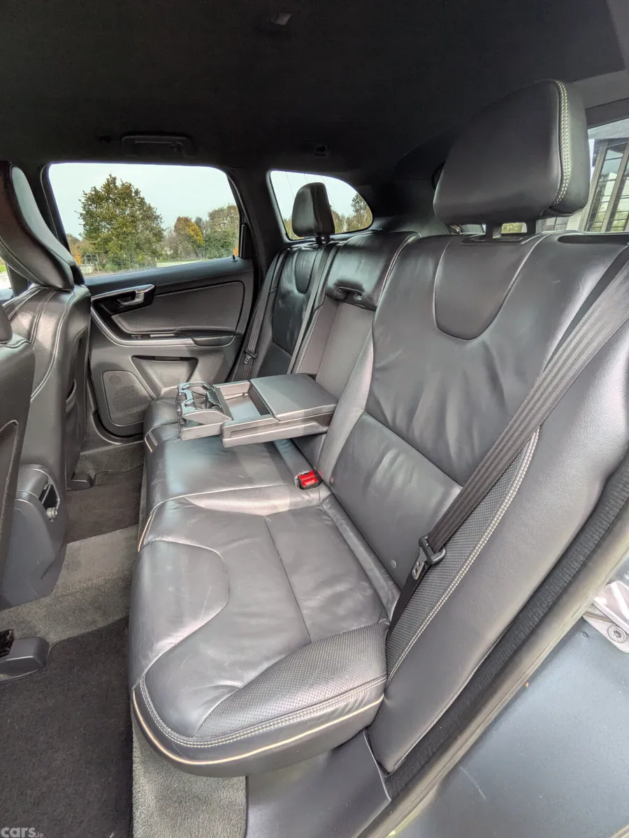 Volvo XC60 SUV, Diesel, 2016, Grey