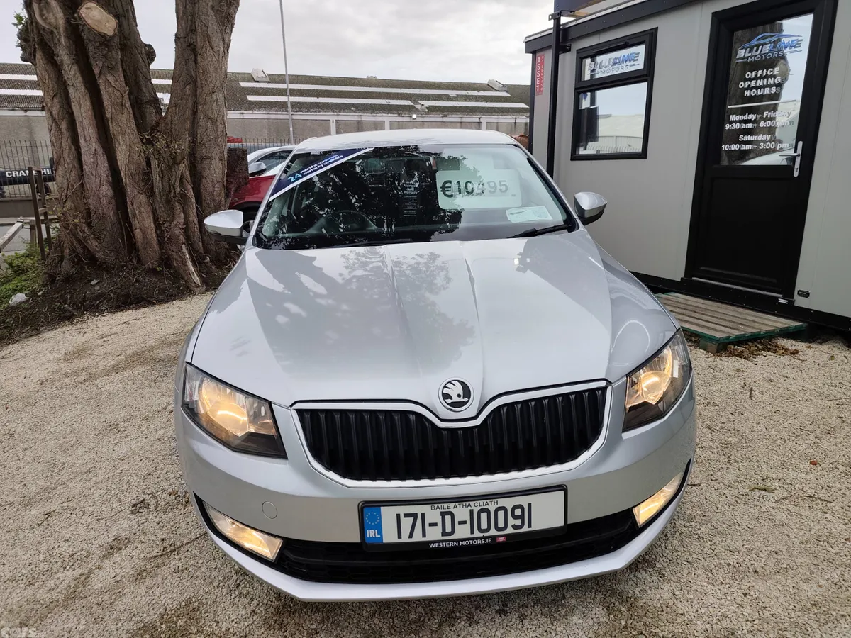 Skoda Octavia Saloon, Diesel, 2017, Grey