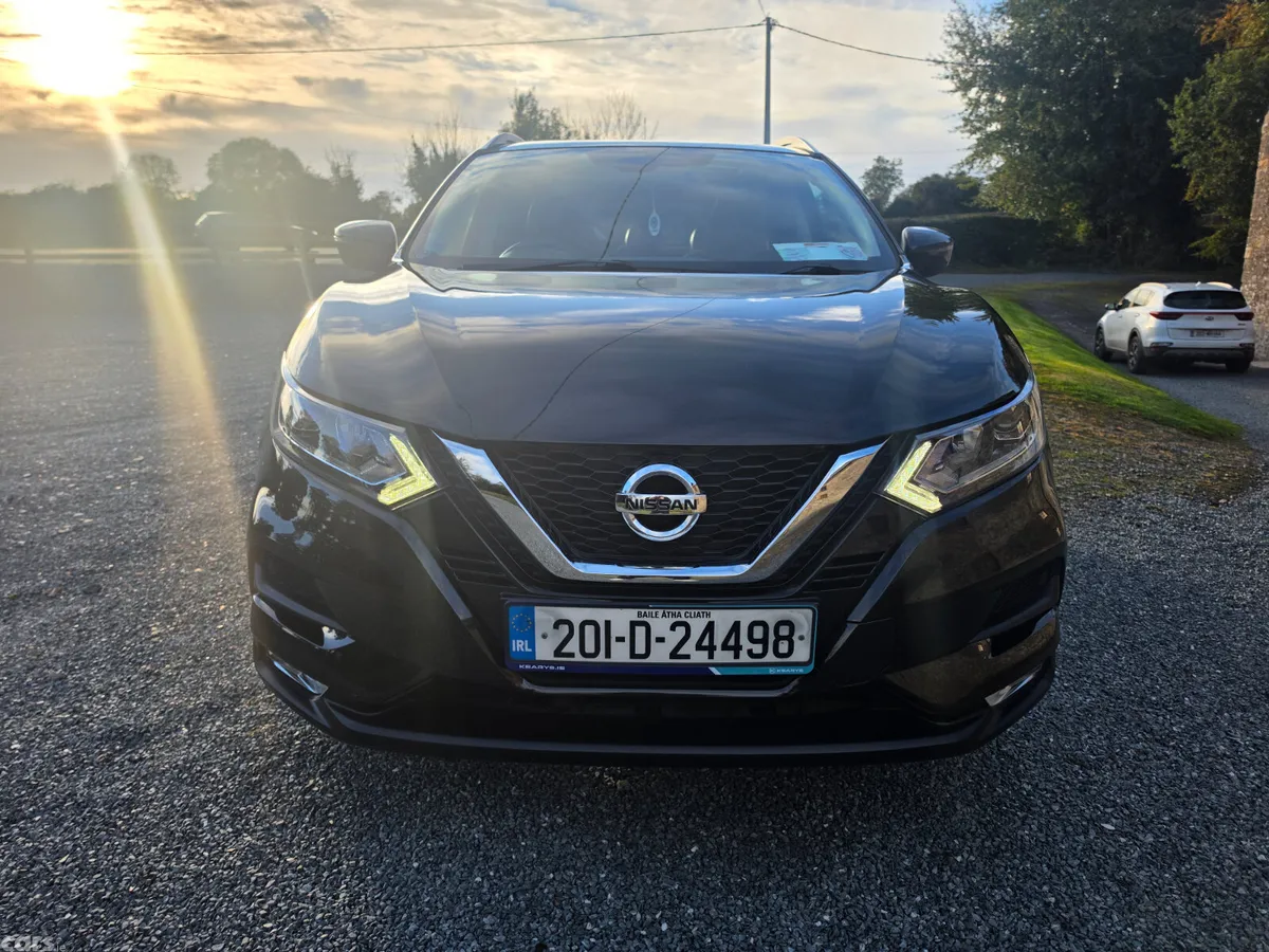 Nissan Qashqai MPV, Petrol, 2020, Black