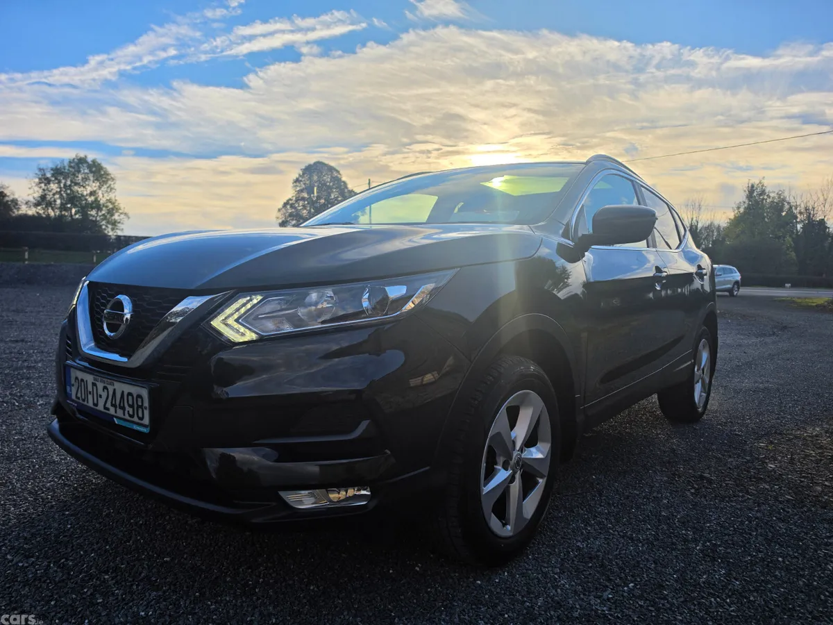 Nissan Qashqai MPV, Petrol, 2020, Black