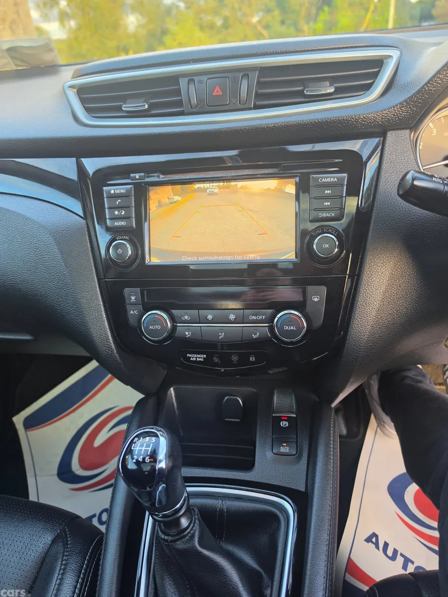 Nissan Qashqai MPV, Petrol, 2020, Black