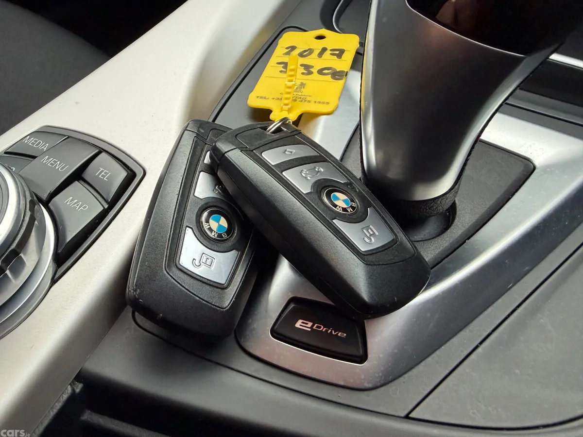 BMW 3-Series Saloon, Petrol Plug-in Hybrid, 2017, White