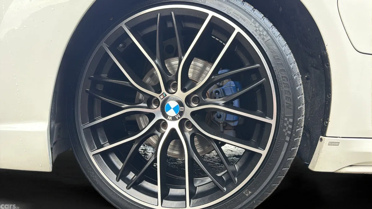 BMW 3-Series Saloon, Petrol Plug-in Hybrid, 2017, White