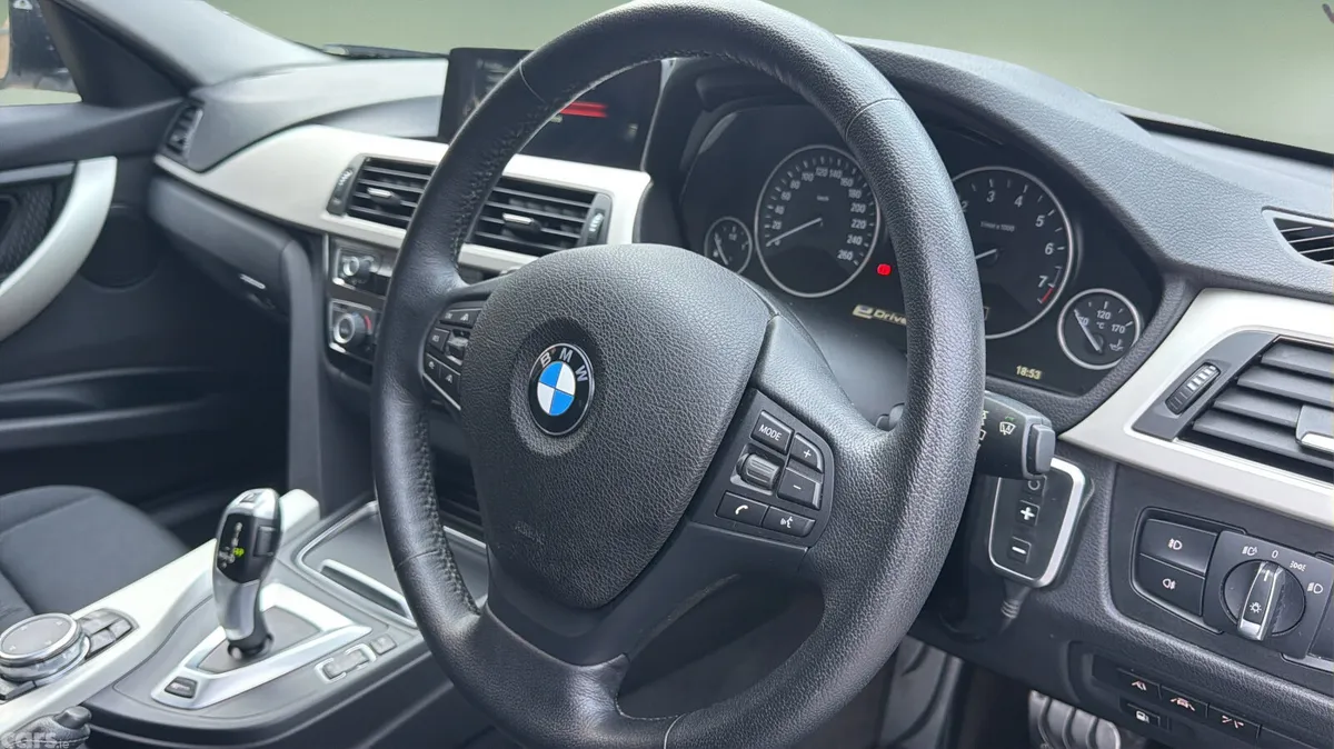 BMW 3-Series Saloon, Petrol Plug-in Hybrid, 2017, White