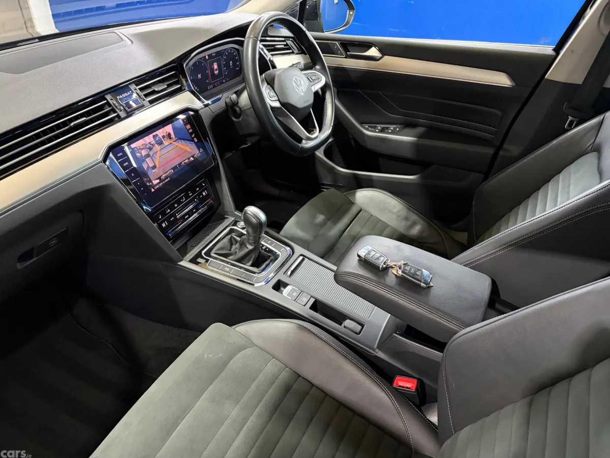 Volkswagen Passat Saloon, Diesel, 2021, Black