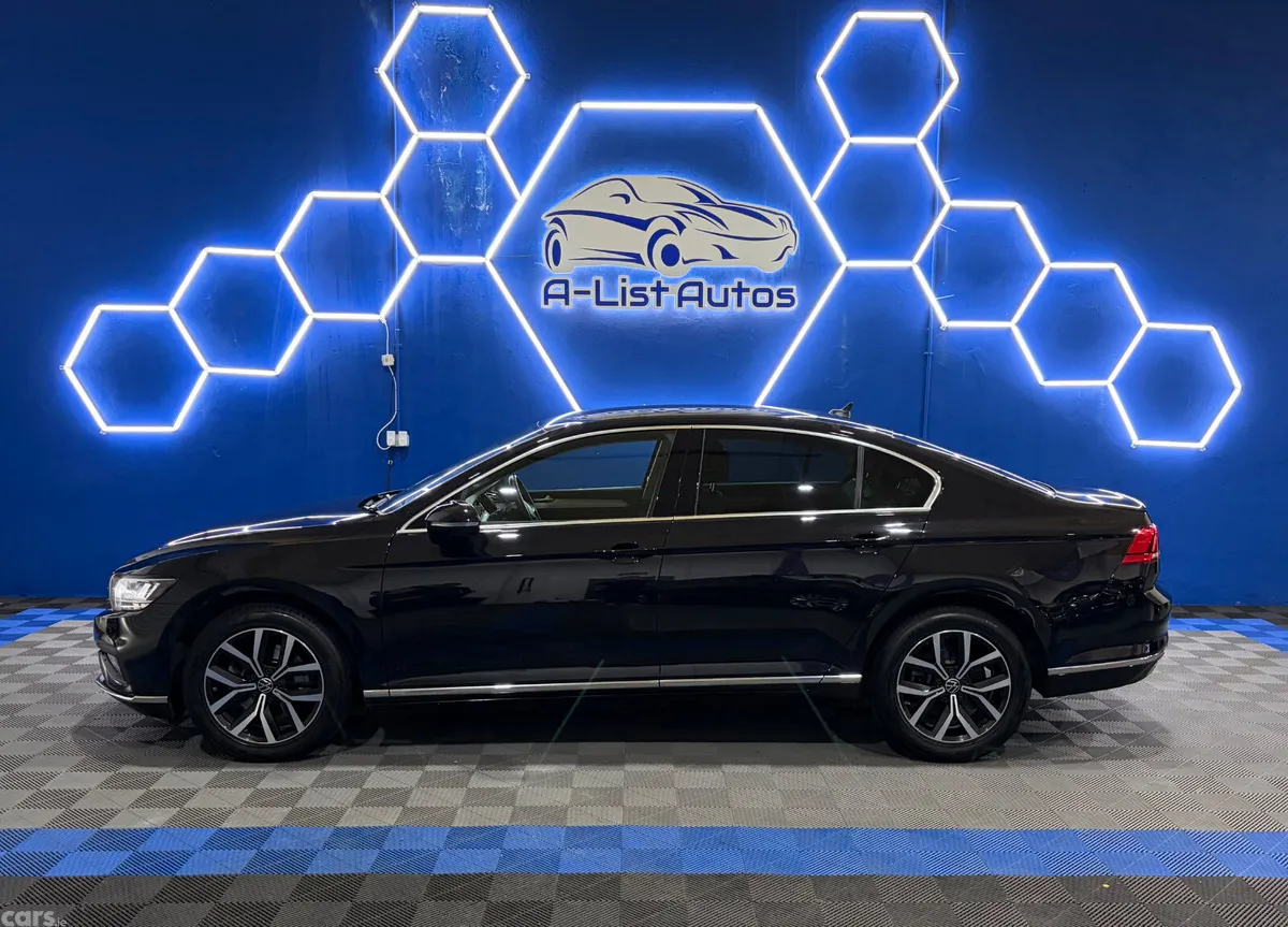 Volkswagen Passat Saloon, Diesel, 2021, Black