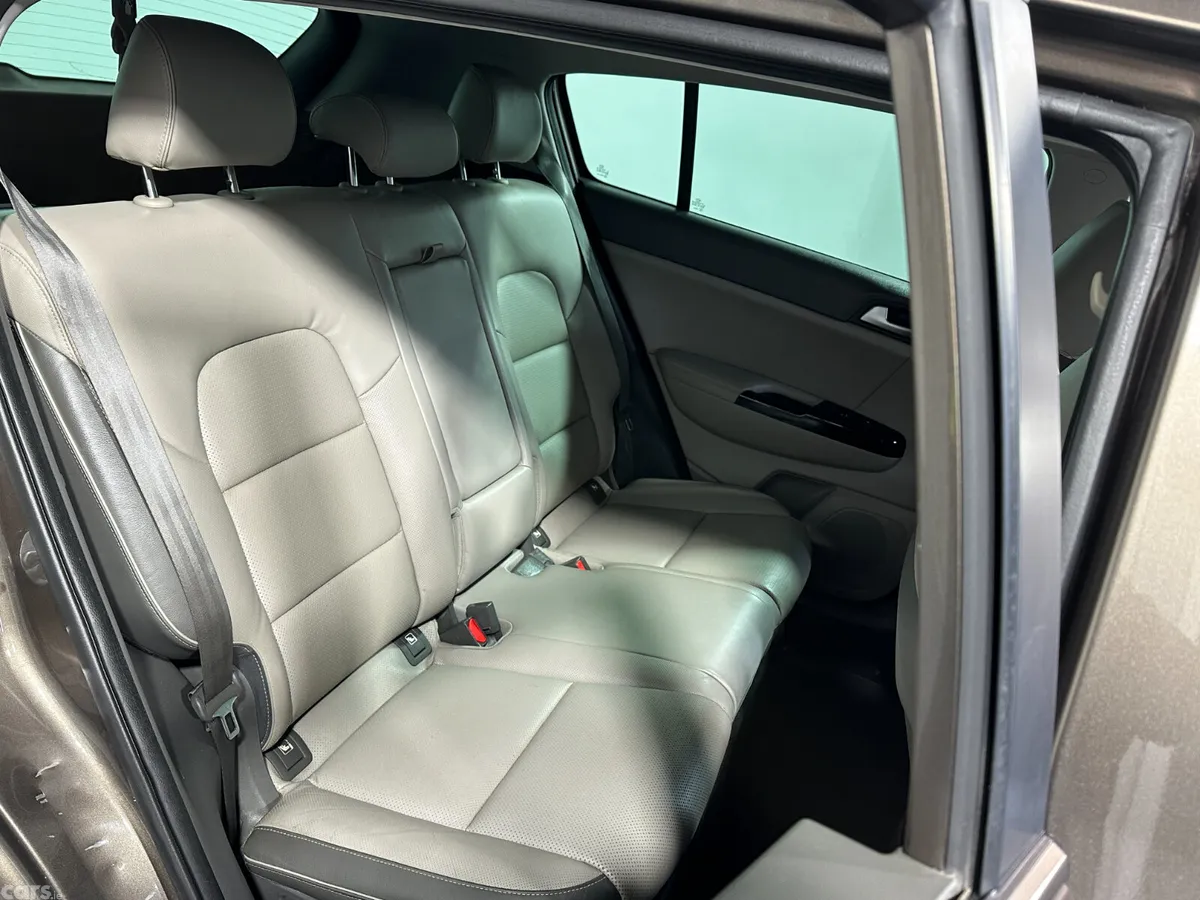 Kia Sportage SUV, Diesel, 2018, Brown