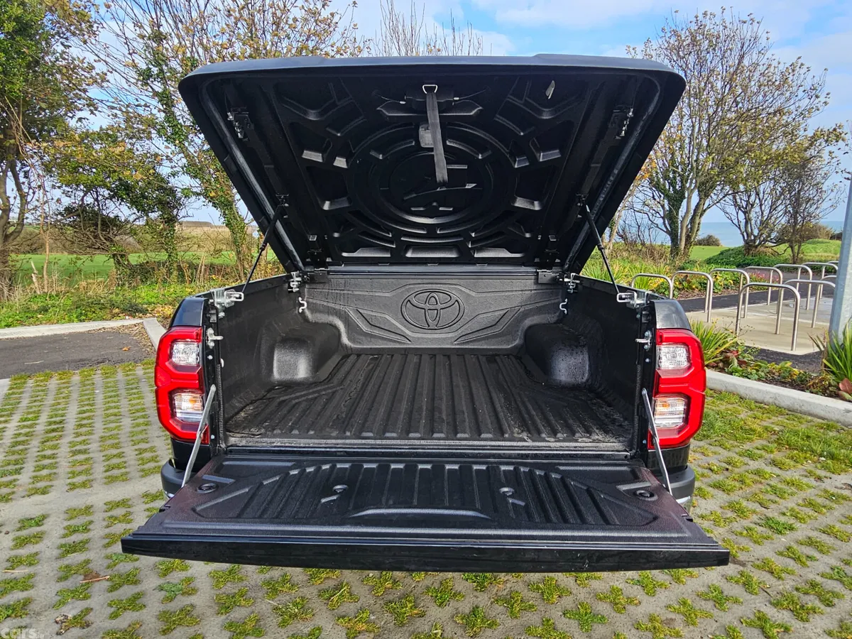 Toyota Hilux Pick Up, Diesel, 2022, Black