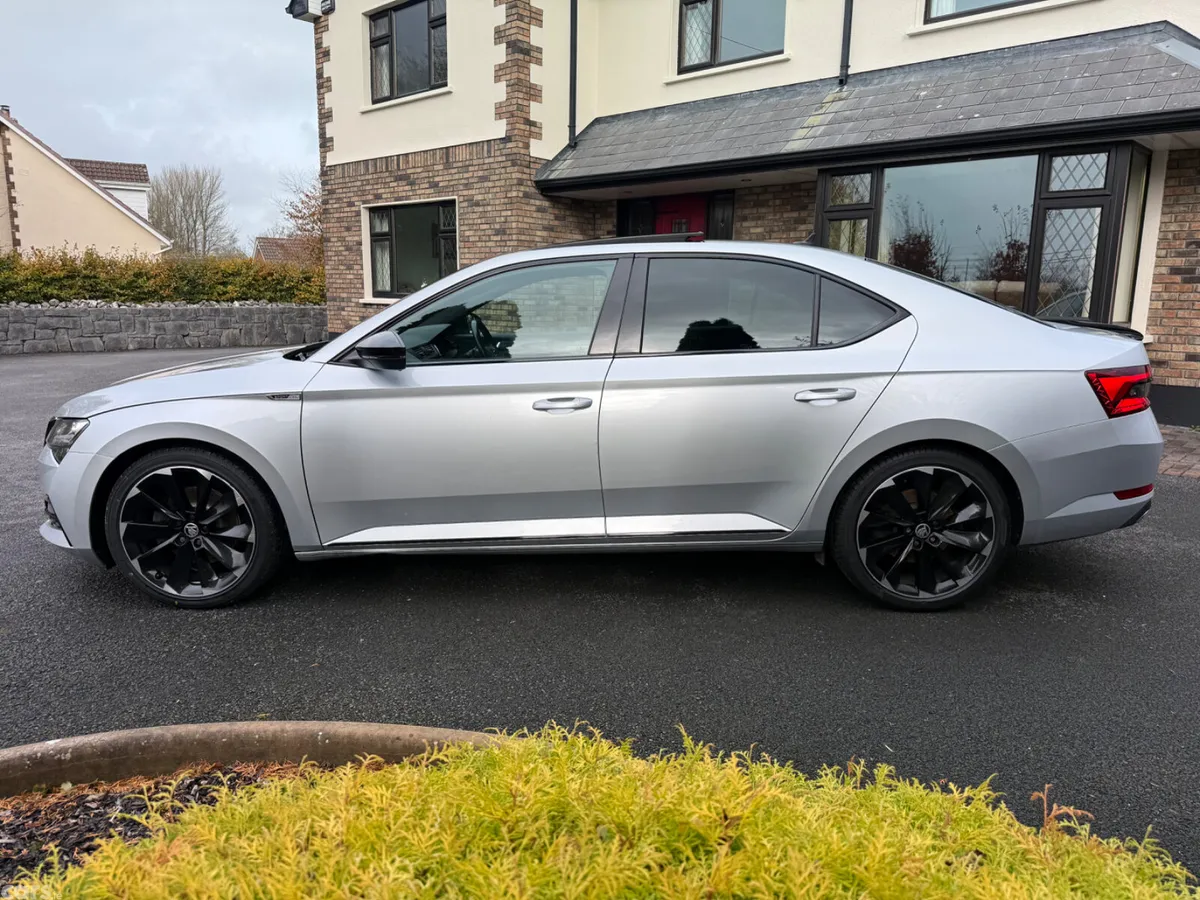 Skoda Superb Saloon, Diesel, 2024, Grey