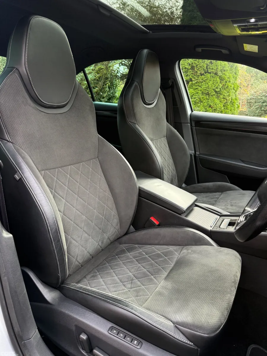 Skoda Superb Saloon, Diesel, 2024, Grey
