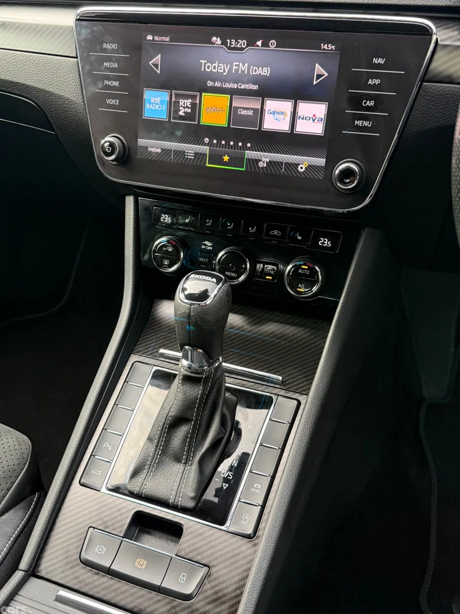 Skoda Superb Saloon, Diesel, 2024, Grey