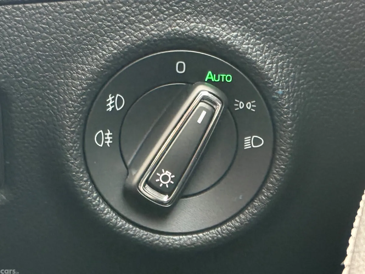 Skoda Superb Saloon, Diesel, 2024, Grey