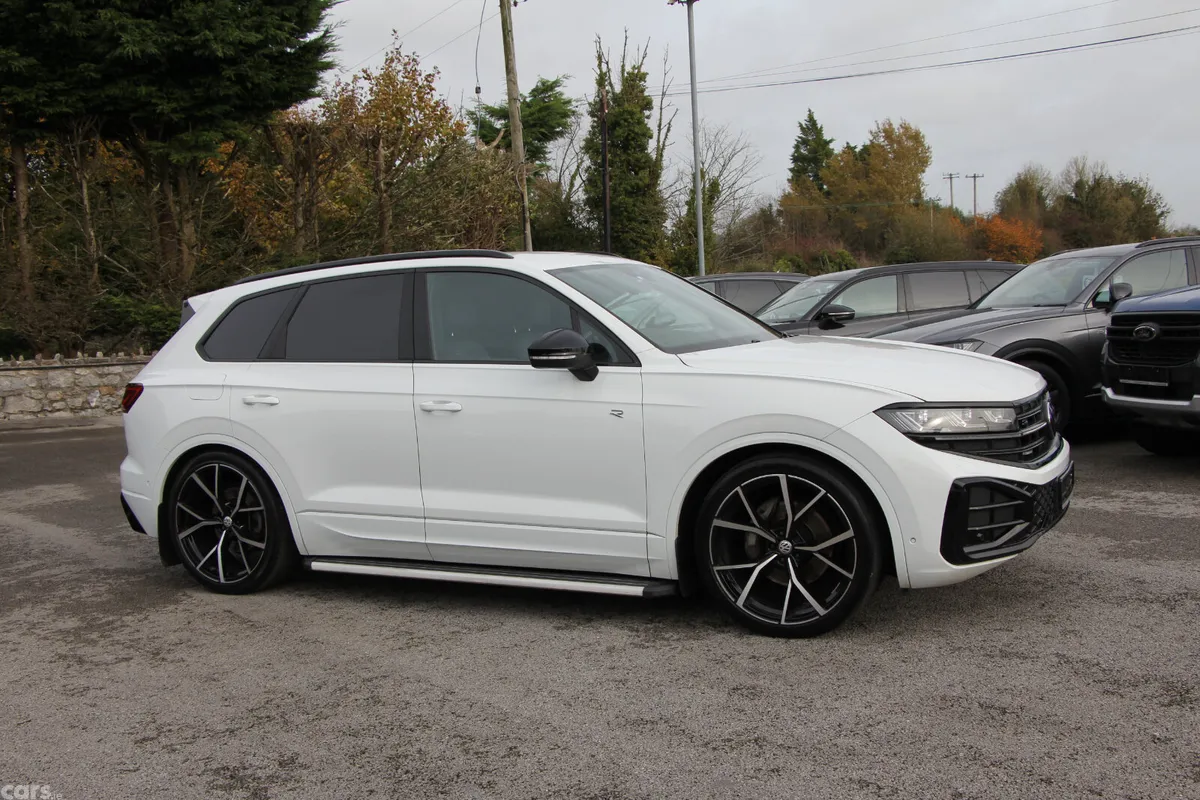Volkswagen Touareg SUV, Diesel, 2024, White
