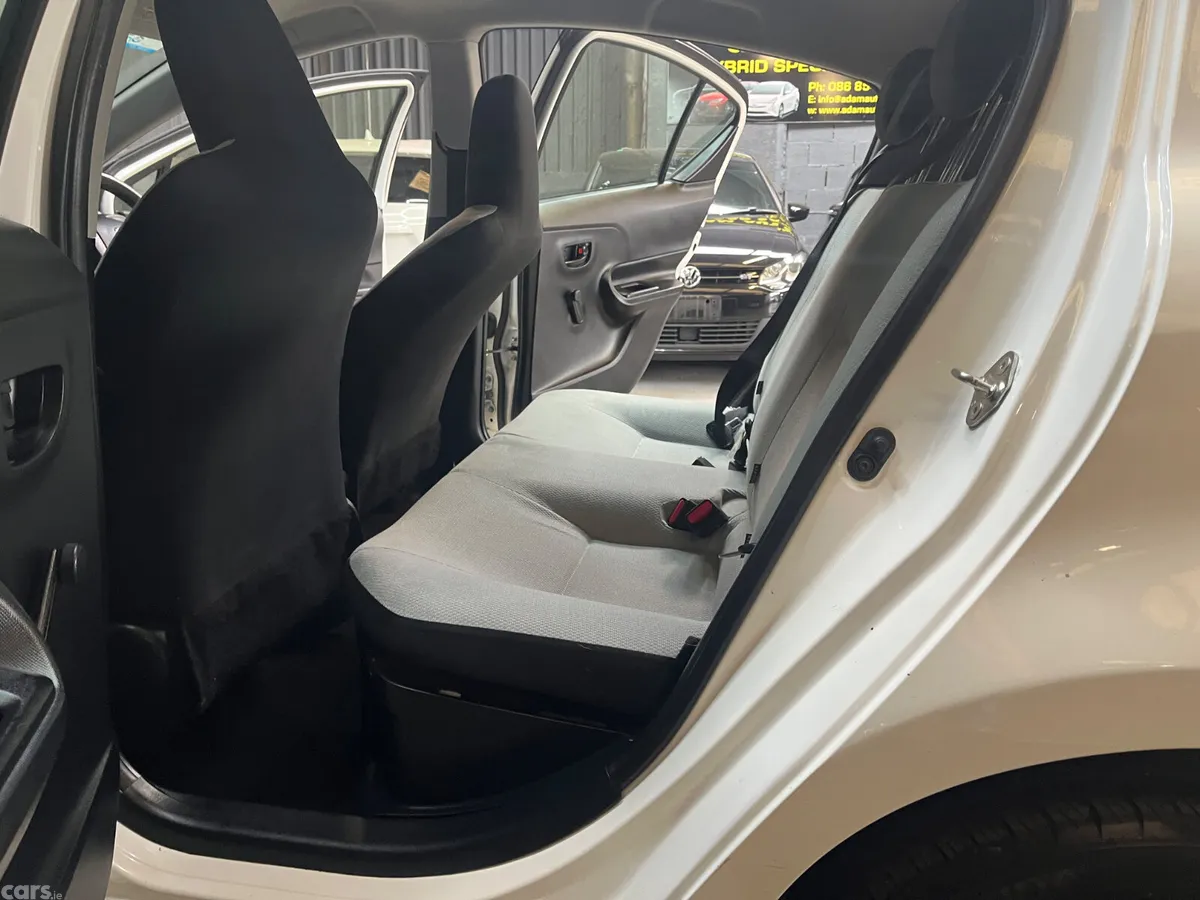 Toyota Aqua Hatchback, Petrol Hybrid, 2016, White