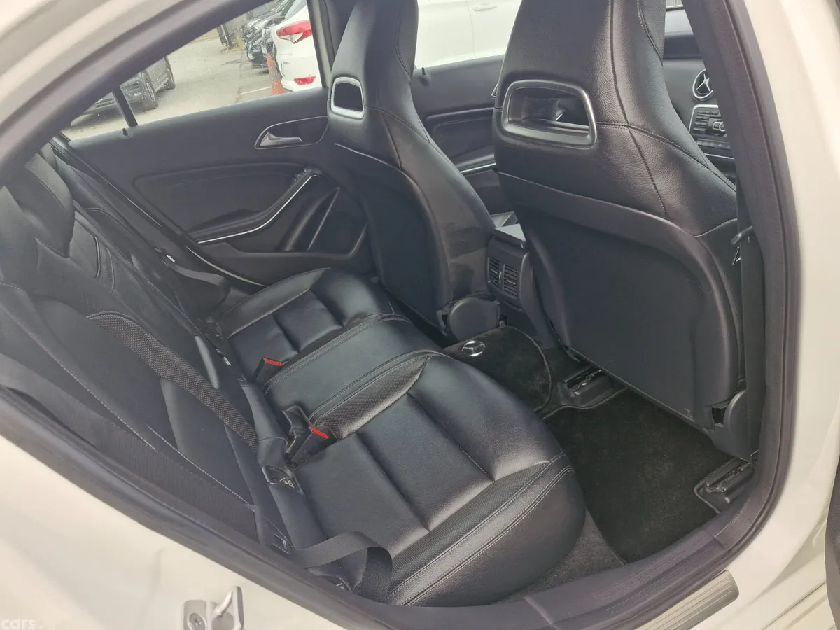 Mercedes-Benz A-Class Hatchback, Petrol, 2013, White