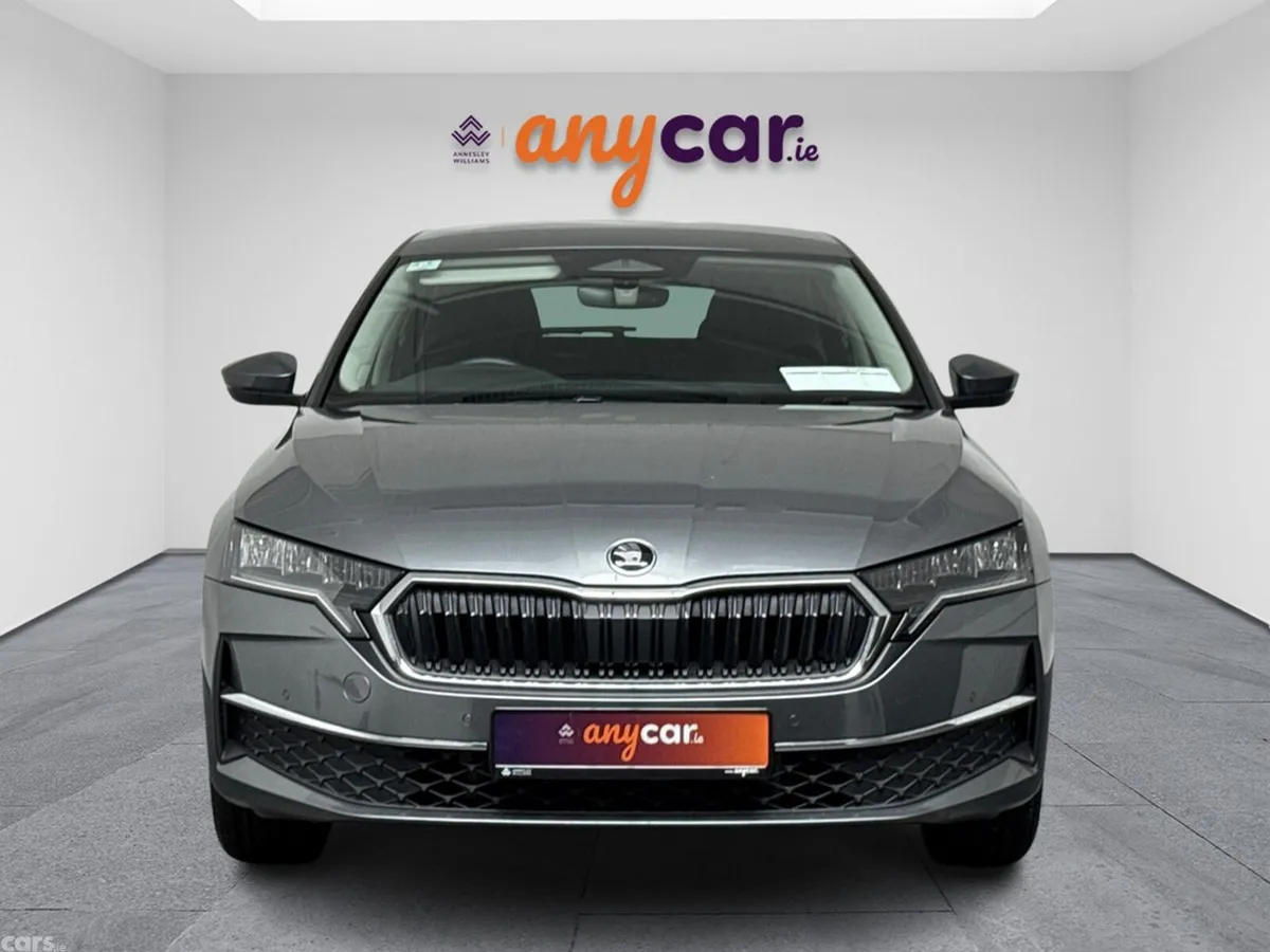 Skoda Octavia Saloon, Petrol, 2026, Grey