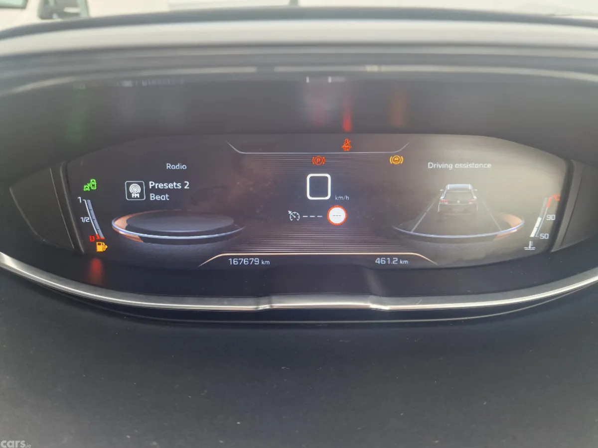 Peugeot 5008 MPV, Petrol, 2019, White
