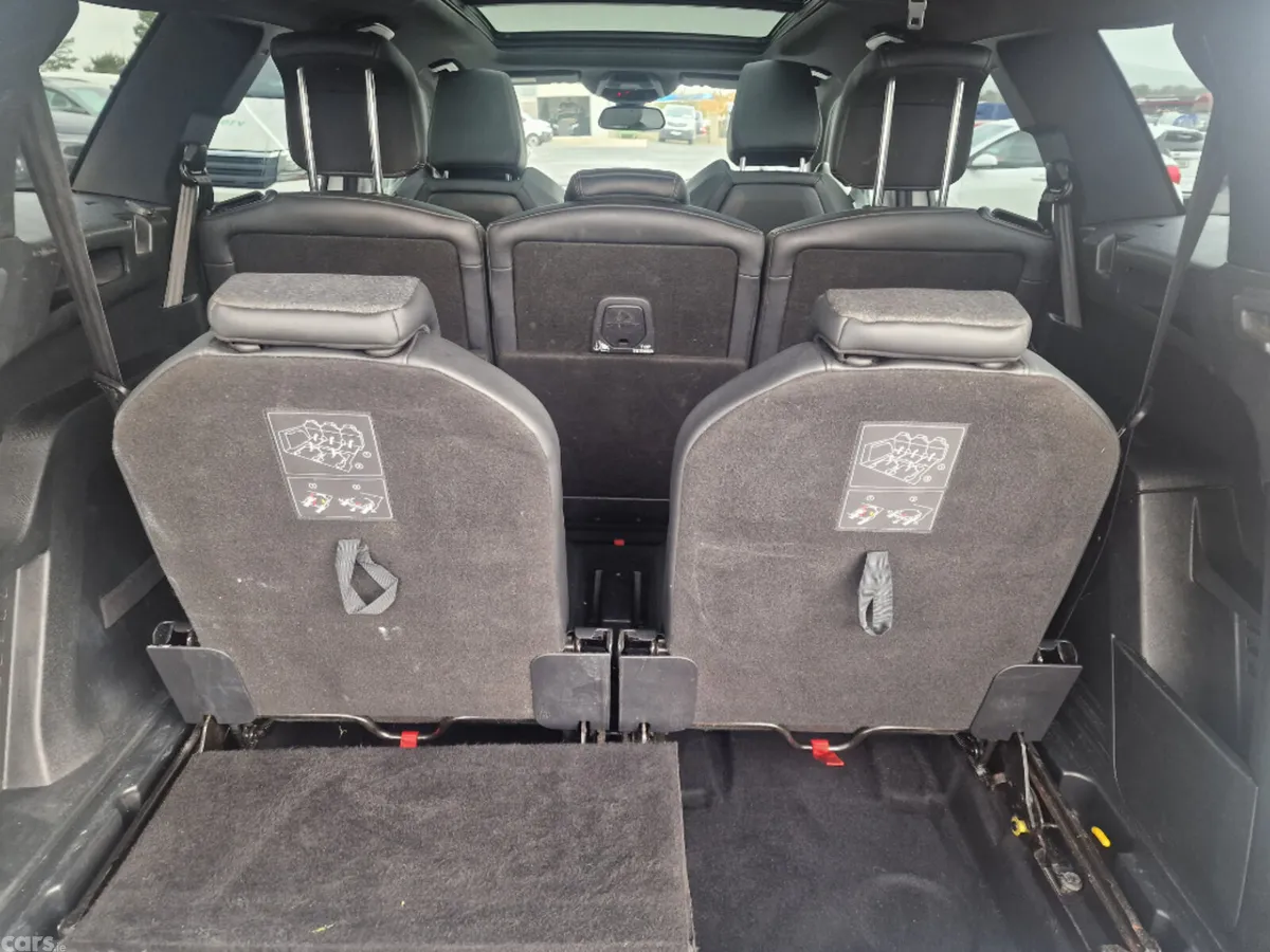 Peugeot 5008 MPV, Petrol, 2019, White