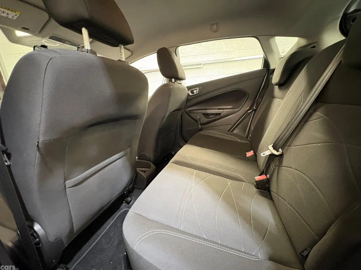 Ford Fiesta Hatchback, Petrol, 2015, White