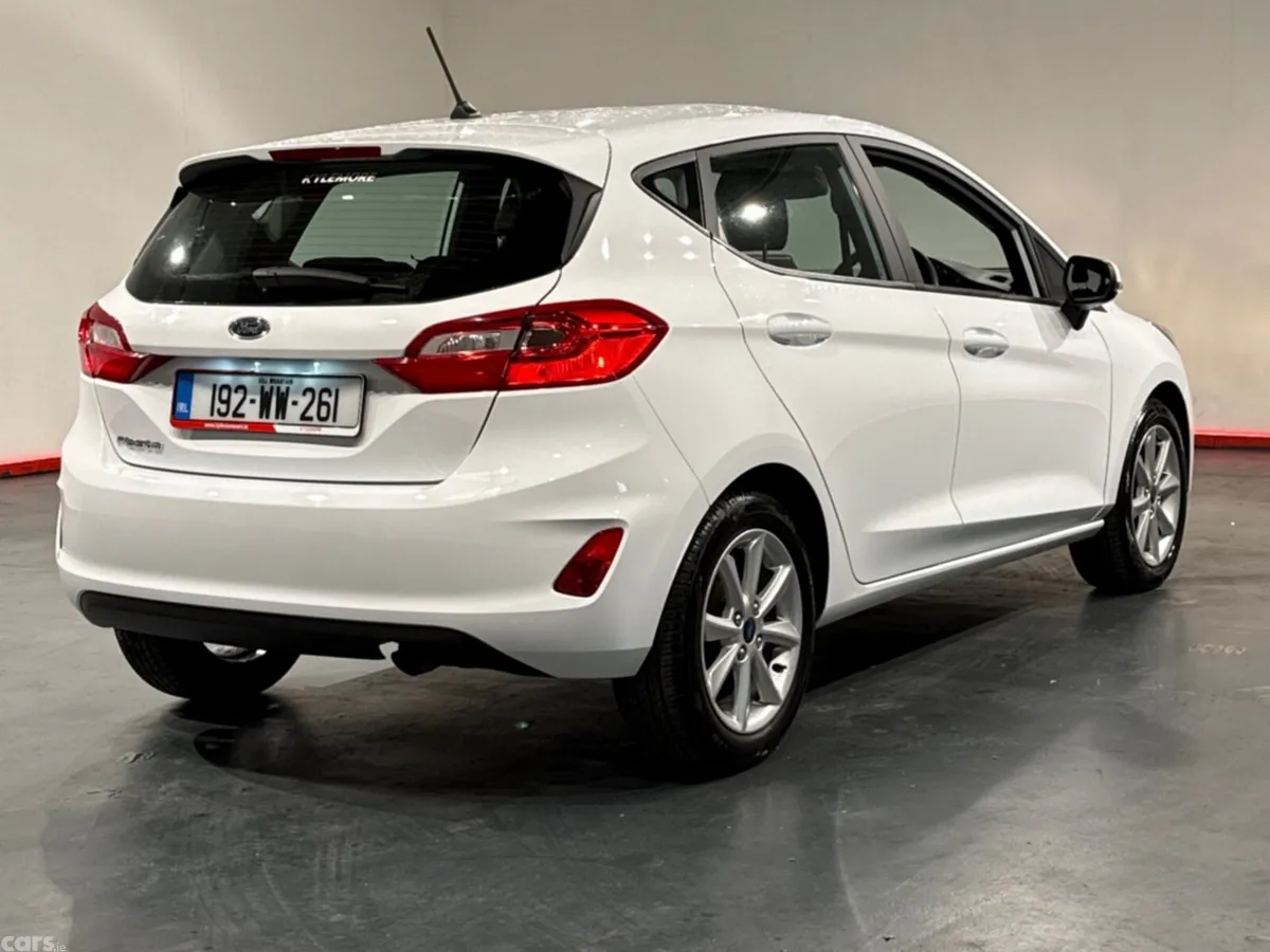 Ford Fiesta Hatchback, Petrol, 2019, White