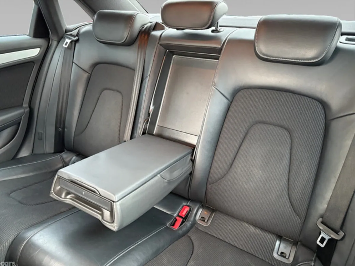 Audi A4 Saloon, Petrol, 2015, Blue