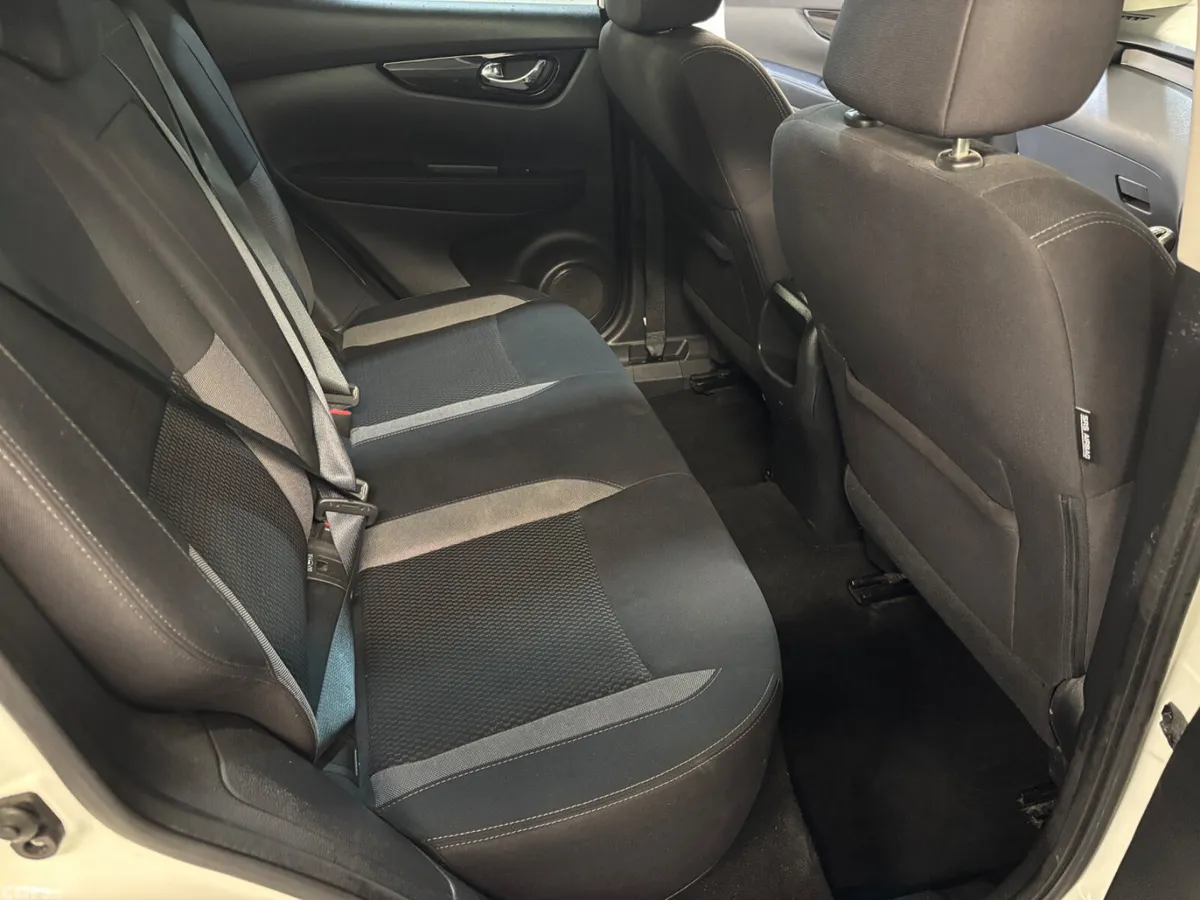 Nissan Qashqai MPV, Diesel, 2020, White