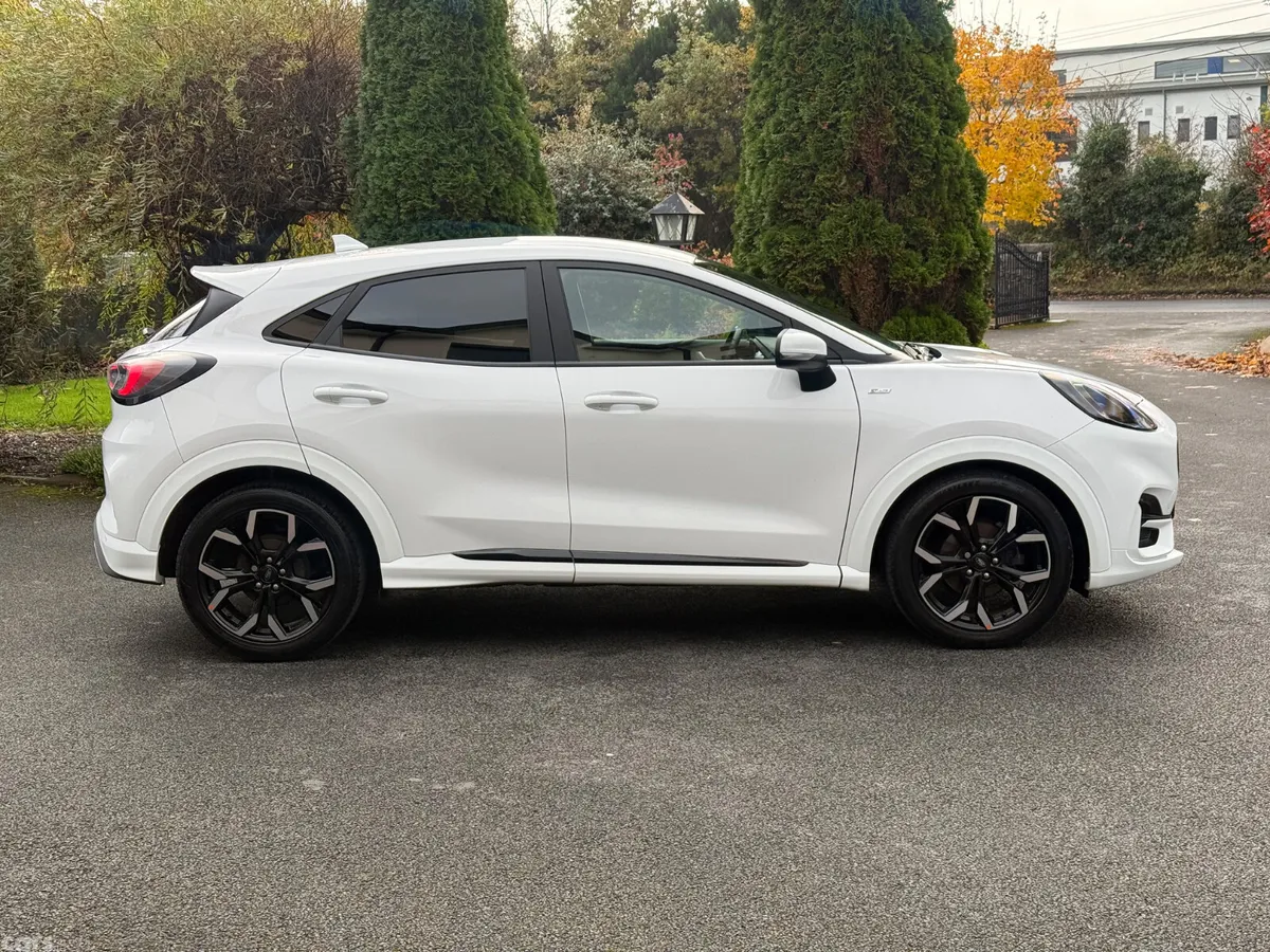 Ford Puma MPV, Petrol, 2023, White