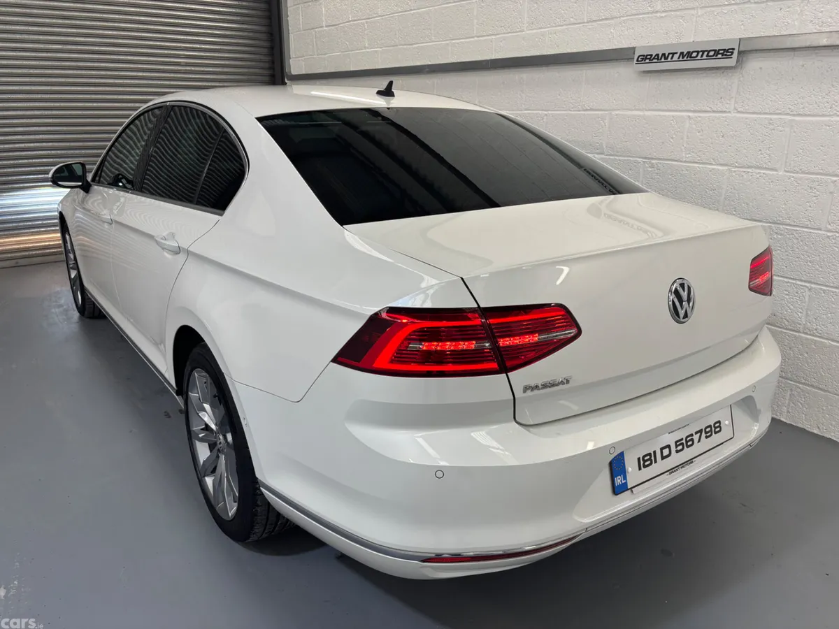 Volkswagen Passat Saloon, Petrol, 2018, White
