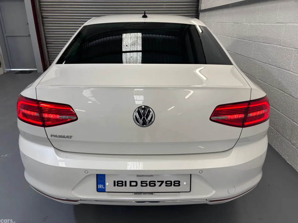 Volkswagen Passat Saloon, Petrol, 2018, White