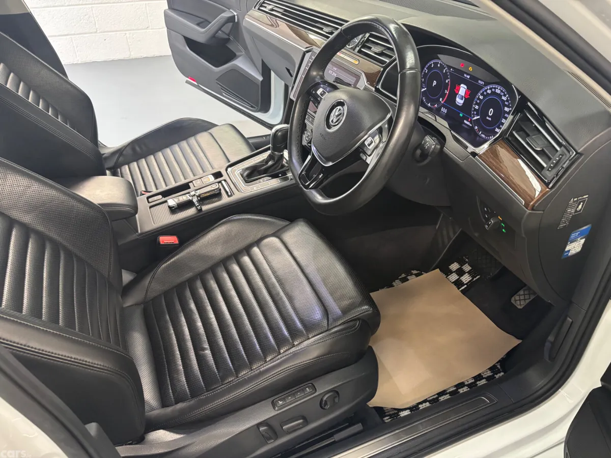 Volkswagen Passat Saloon, Petrol, 2018, White