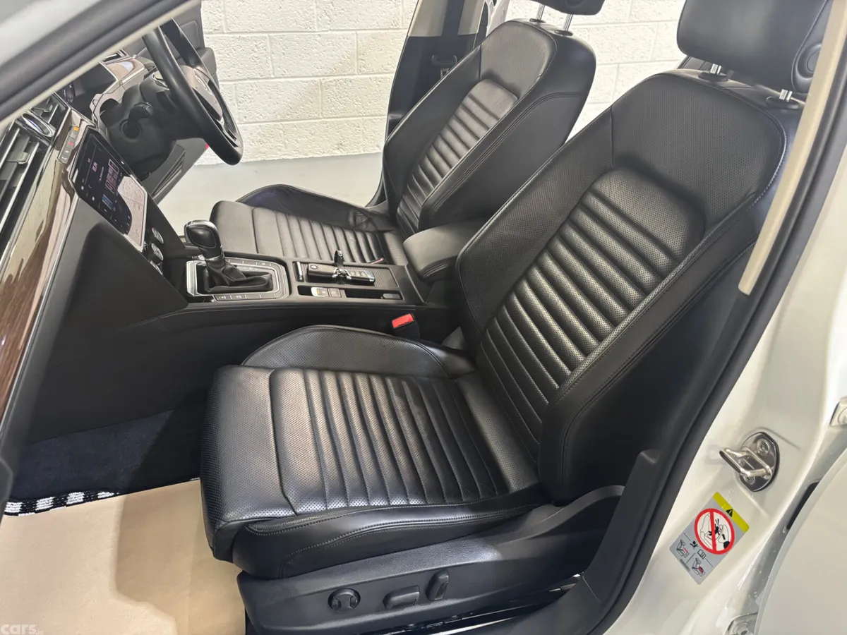 Volkswagen Passat Saloon, Petrol, 2018, White
