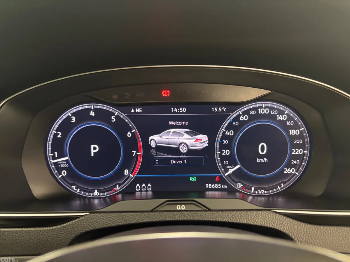 Volkswagen Passat Saloon, Petrol, 2018, White