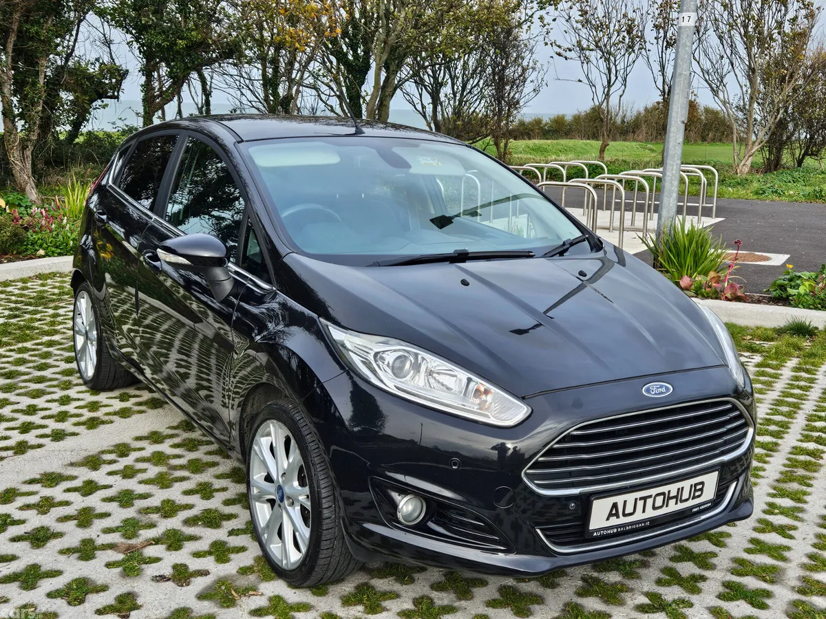 Ford Fiesta Hatchback, Petrol, 2014, Black