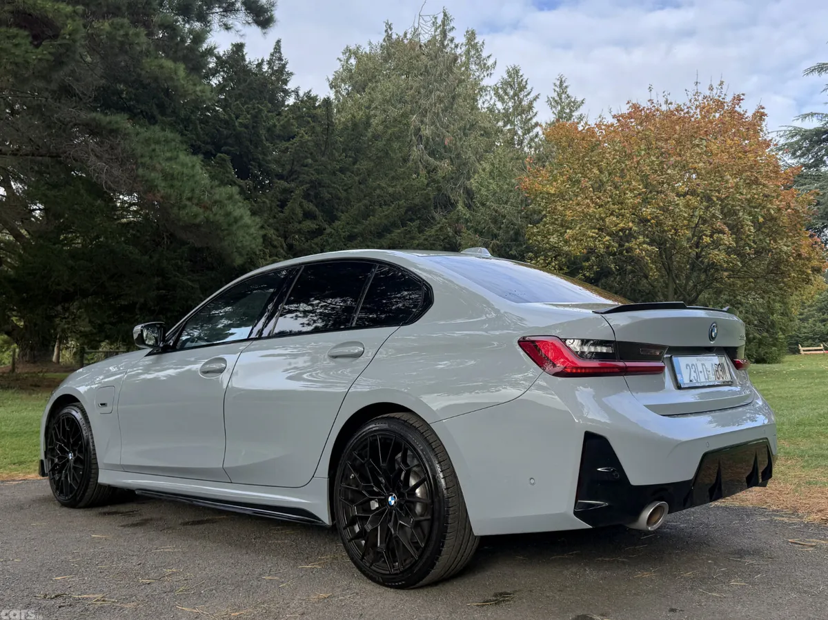 BMW 3-Series Saloon, Petrol Plug-in Hybrid, 2023, Grey