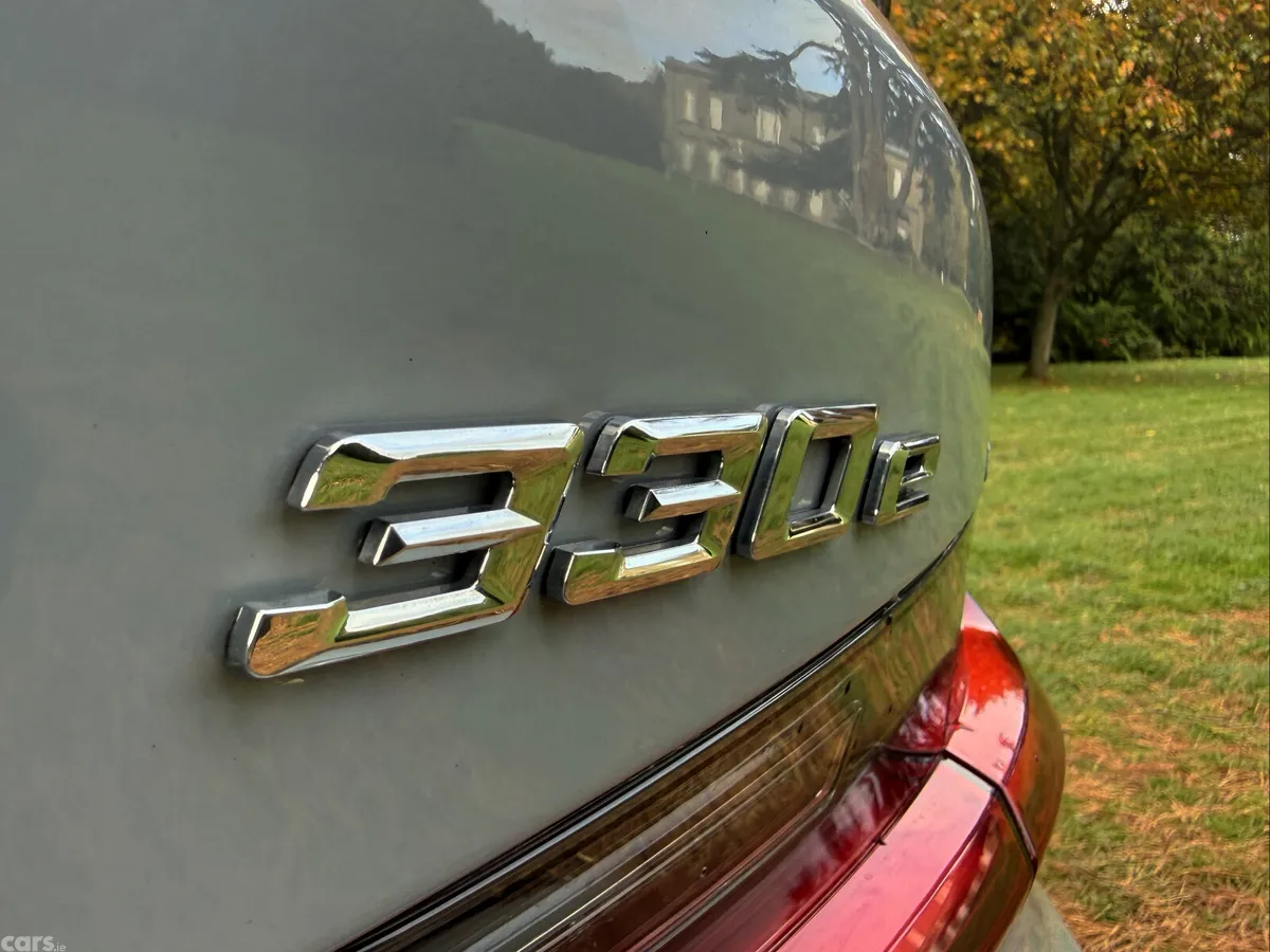 BMW 3-Series Saloon, Petrol Plug-in Hybrid, 2023, Grey