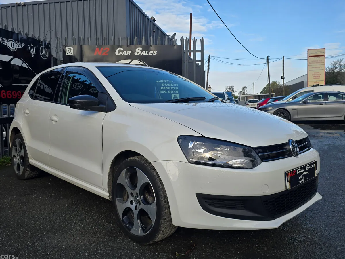 Volkswagen Polo Hatchback, Petrol, 2014, White