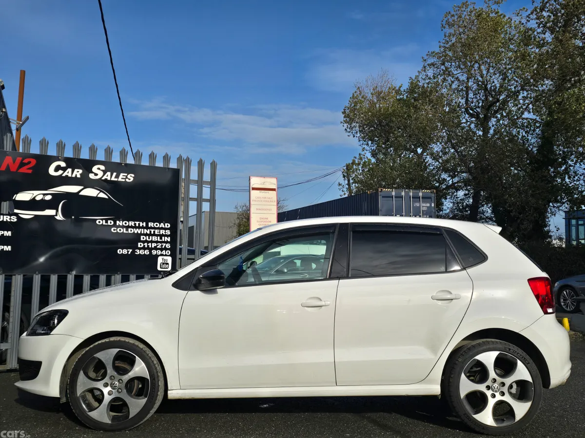 Volkswagen Polo Hatchback, Petrol, 2014, White