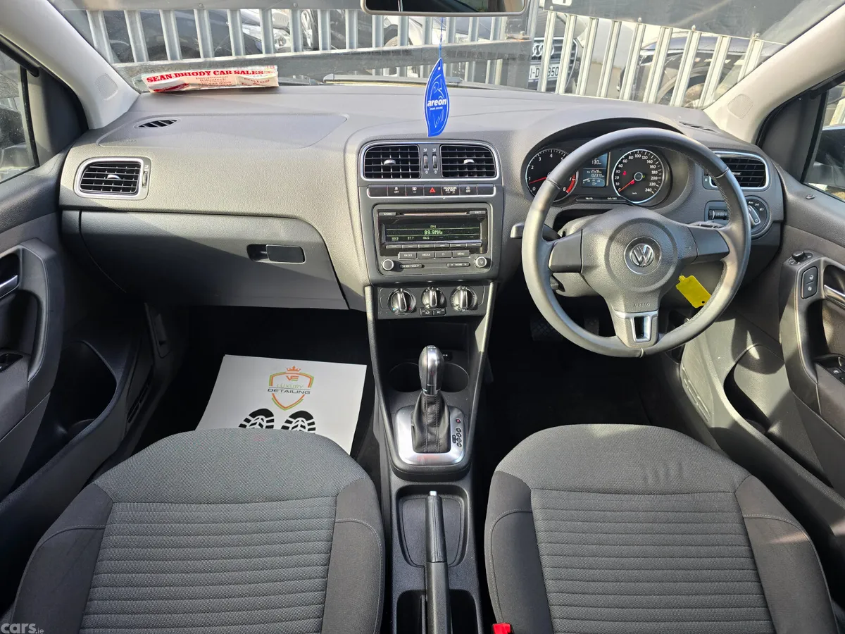 Volkswagen Polo Hatchback, Petrol, 2014, White