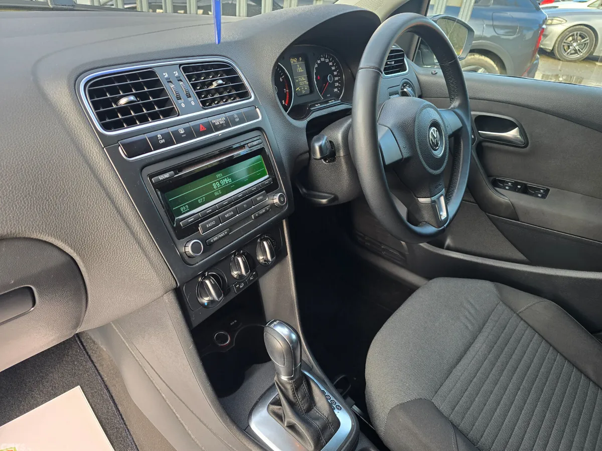 Volkswagen Polo Hatchback, Petrol, 2014, White