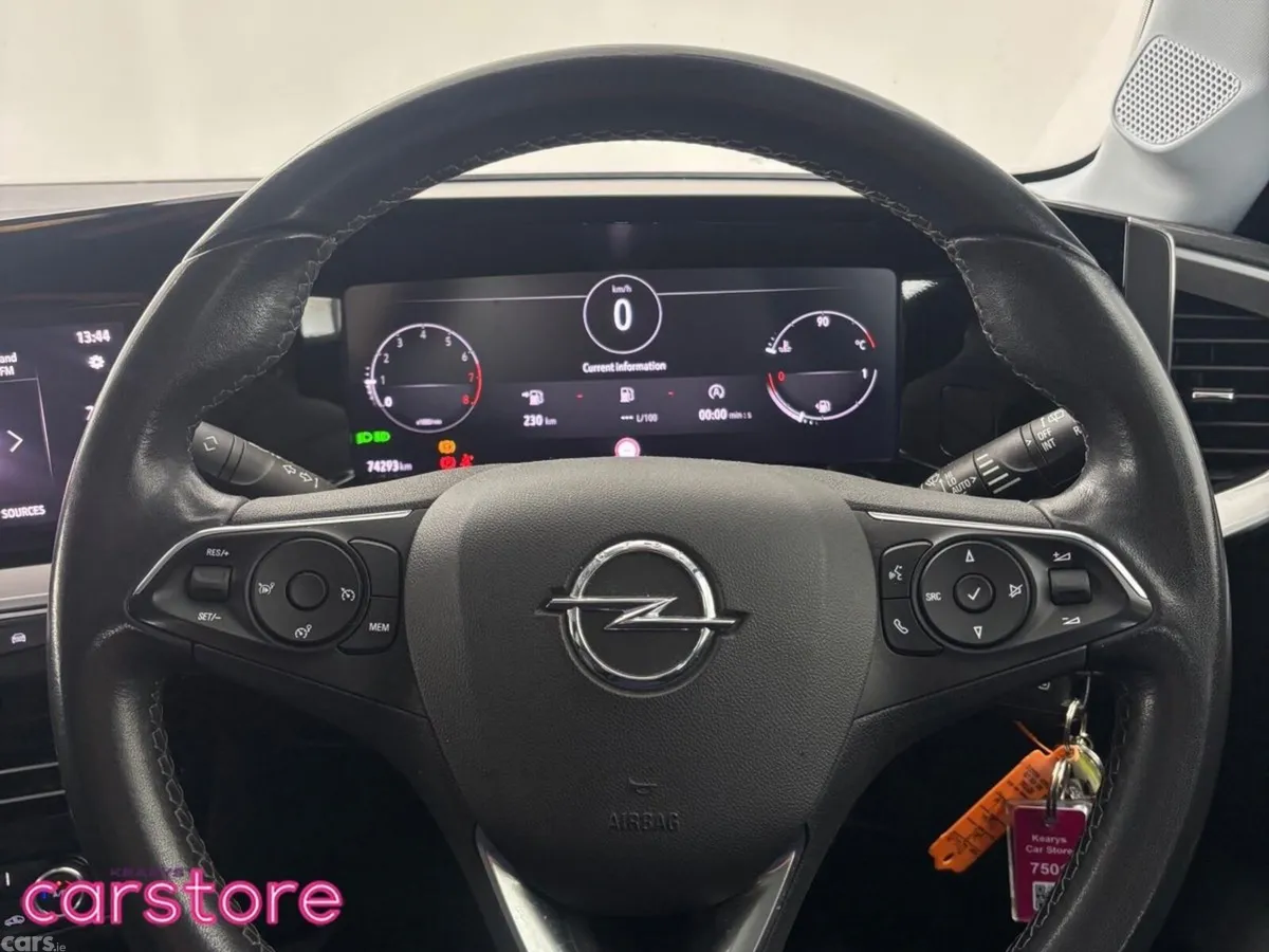 Opel Mokka SUV, Petrol, 2022, White