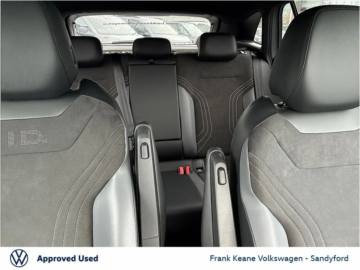 Volkswagen ID.4 Estate, Electric, 2024, Grey