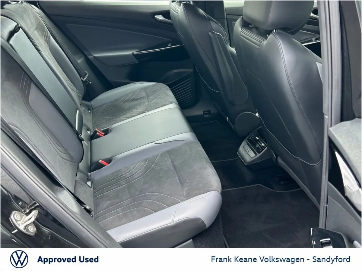 Volkswagen ID.4 Estate, Electric, 2023, Black