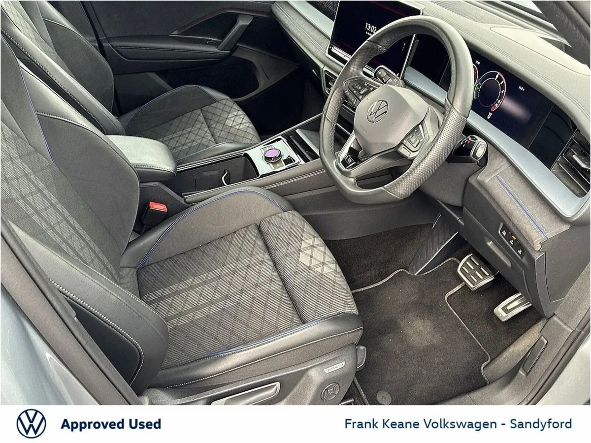 Volkswagen Tayron Estate, Petrol Plug-in Hybrid, 2025, Silver