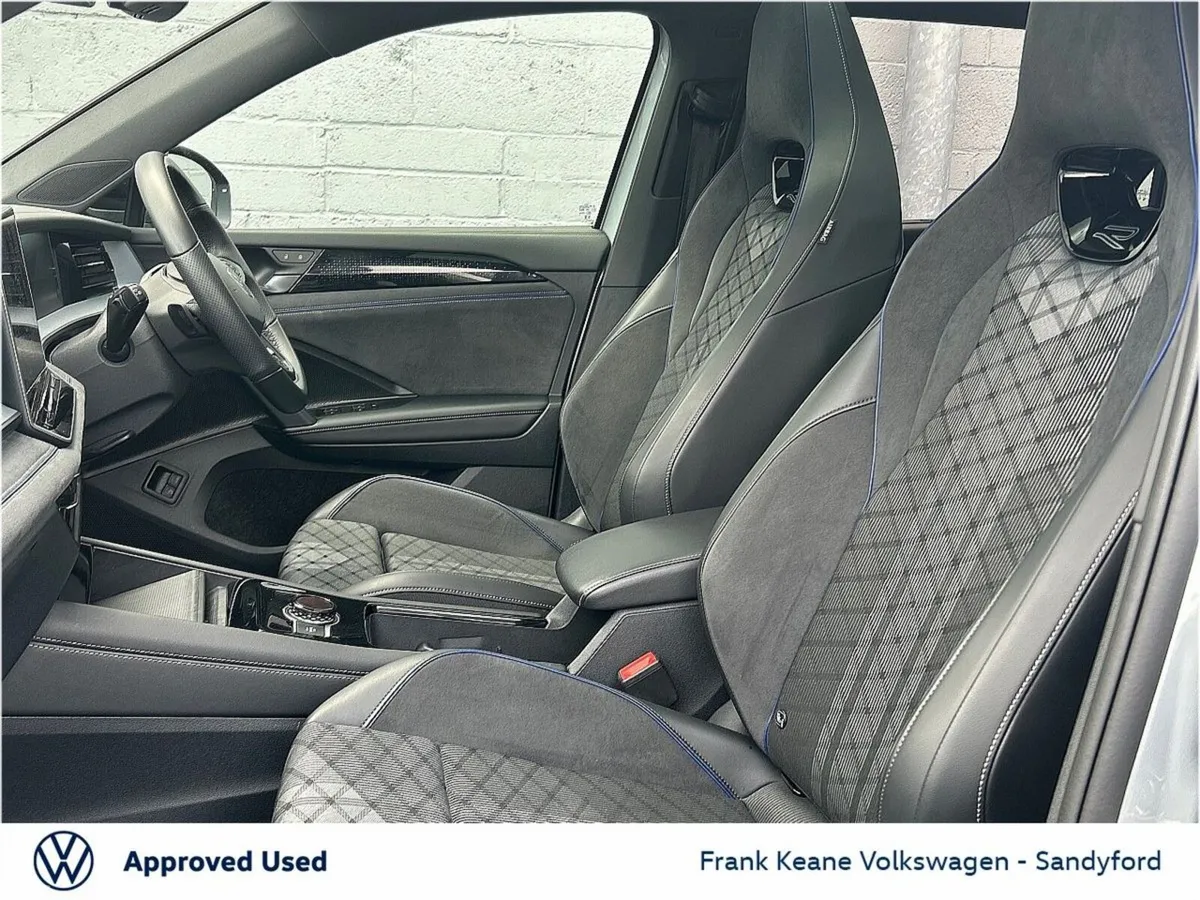 Volkswagen Tayron Estate, Petrol Plug-in Hybrid, 2025, Silver