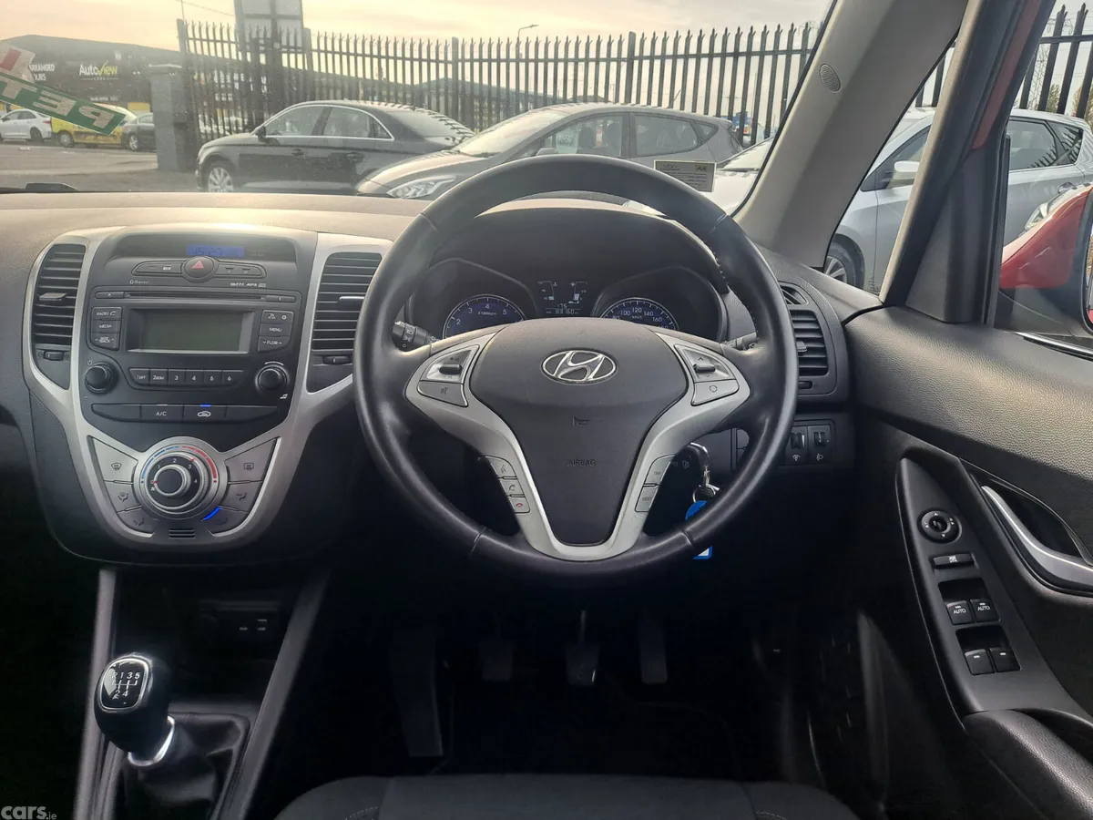 Hyundai ix20 MPV, Petrol, 2018, Red
